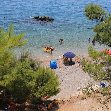 Apartmán With Parking Spaces Rogoznica, Omis - 12906 *