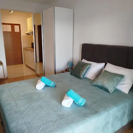Apartment With A Parking Space Lokva Rogoznica, Omis - 12906 *