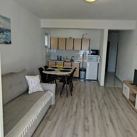 Apartment With A Parking Space Lokva Rogoznica, Omis - 12906 *