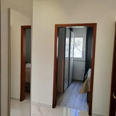 Apartment With A Parking Space Lokva Rogoznica, Omis - 12906 Lokva Rogoznica
