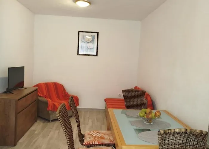 With Parking Spaces Rogoznica, Omis - 12906 Lejlighed *