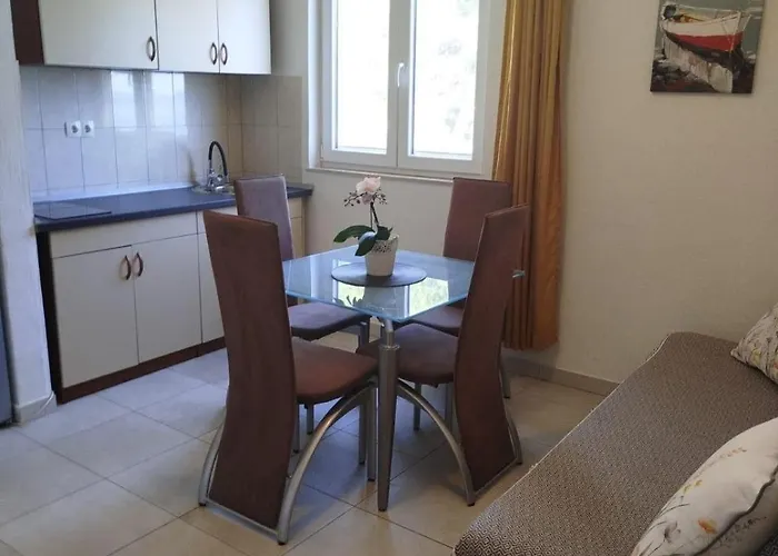 With Parking Spaces Rogoznica, Omis - 12906 Lejlighed