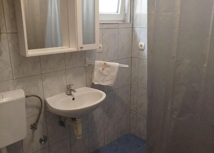 With Parking Spaces Rogoznica, Omis - 12906 Lejlighed Lokva Rogoznica